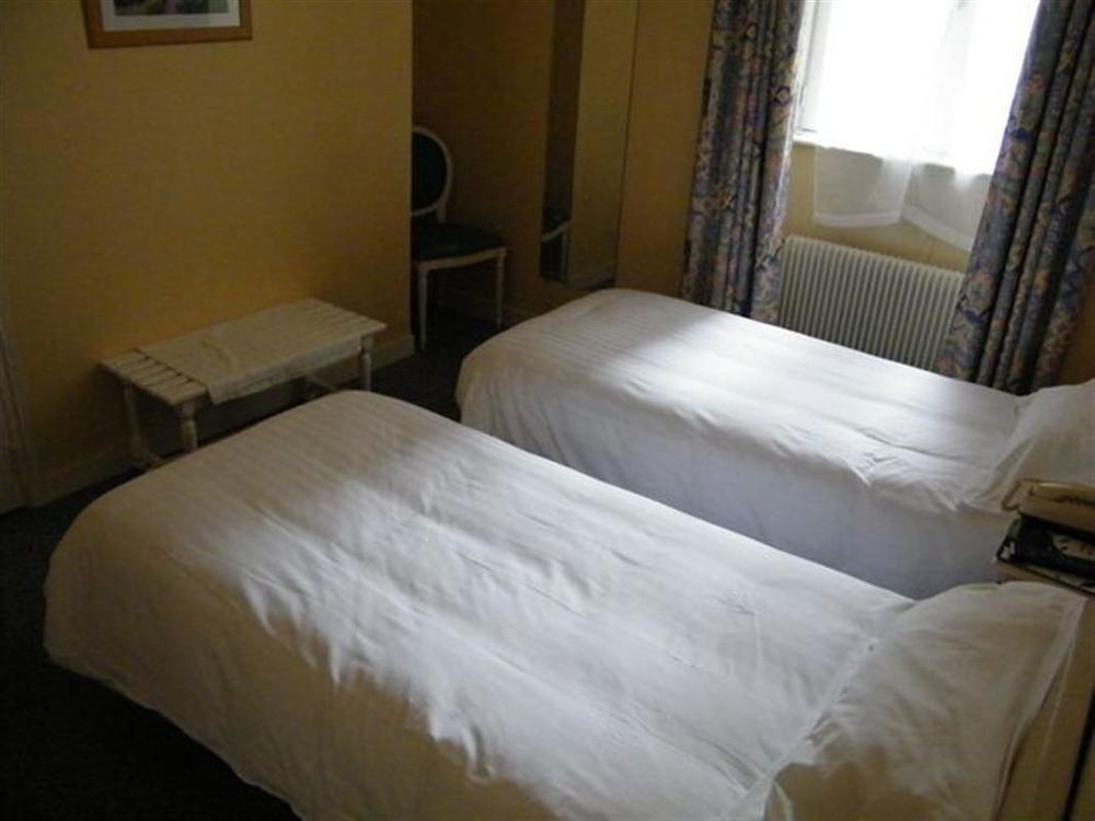 Balzac Hotel Fougeres Bagian luar foto