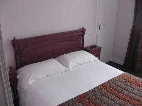 Balzac Hotel Fougeres Bagian luar foto