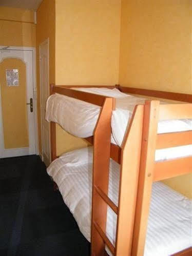Balzac Hotel Fougeres Bagian luar foto